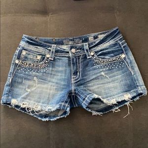 Miss Me Shorts Size 28